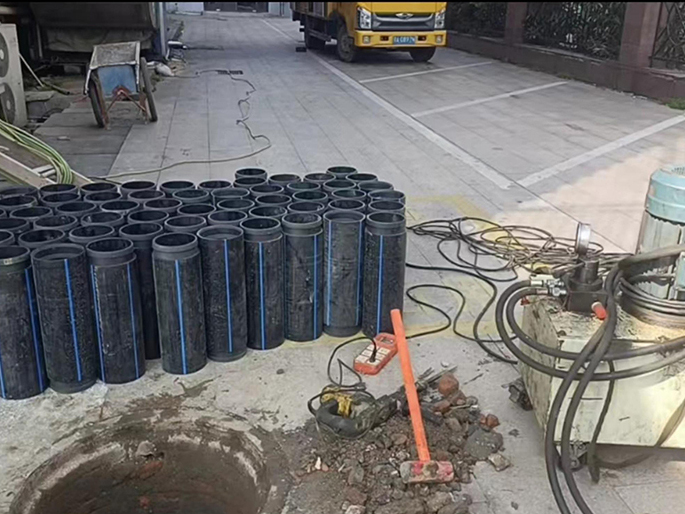 于都PE置换管厂家 DN315置换管 非开挖管短管置换